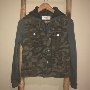 Camouflage hooded jacket